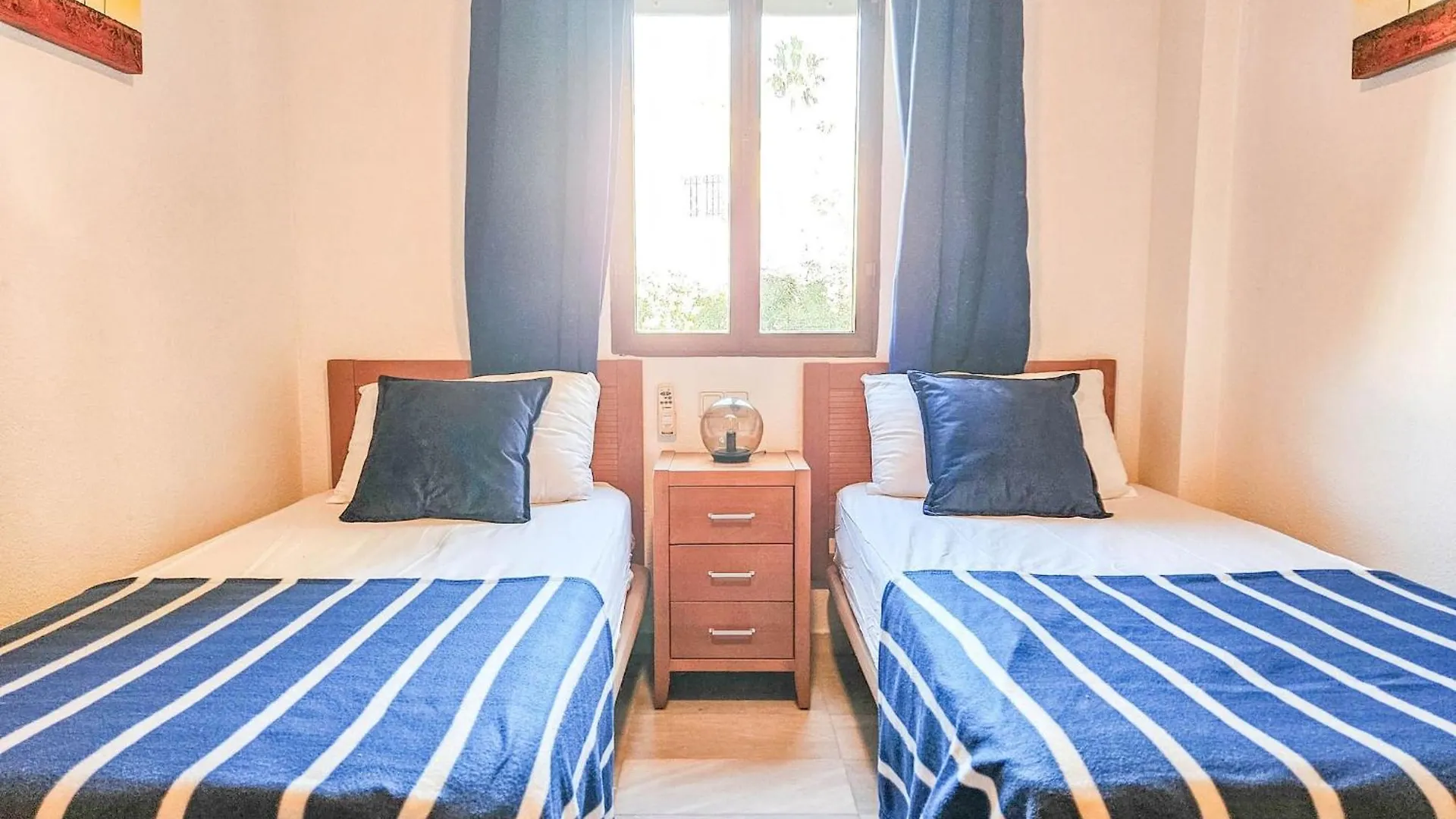 Apartment 600 Metre Walk To The Beach, Riviera Del Sol MIJAS COSTA